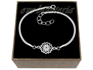 Srebrna bransoletka Kwiatuszek B77